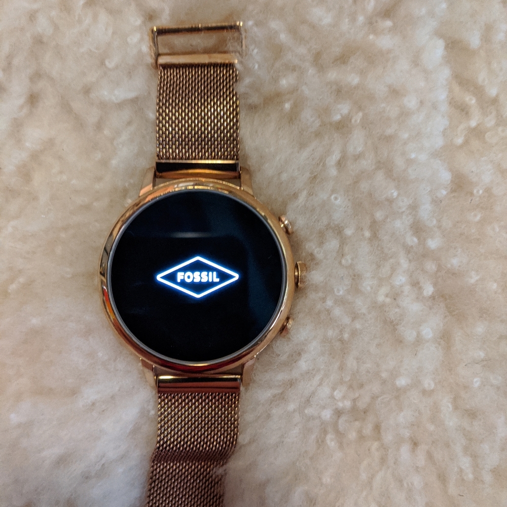 GEN 5 FOSSIL WATCH - Picture 10 of 11